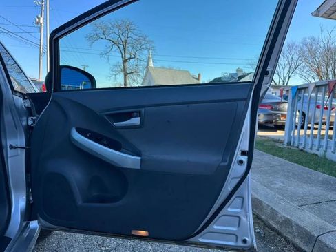 Used 2010 Toyota Prius Five image 17