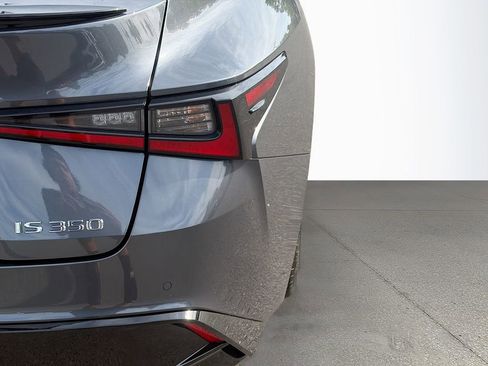Used 2022 Lexus IS 350 F Sport RWD image 11
