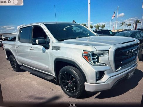 Used 2020 GMC Sierra 1500 Elevation w/ Elevation Value Package RWD image 2