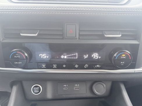 Certified 2023 Nissan Rogue SV image 14