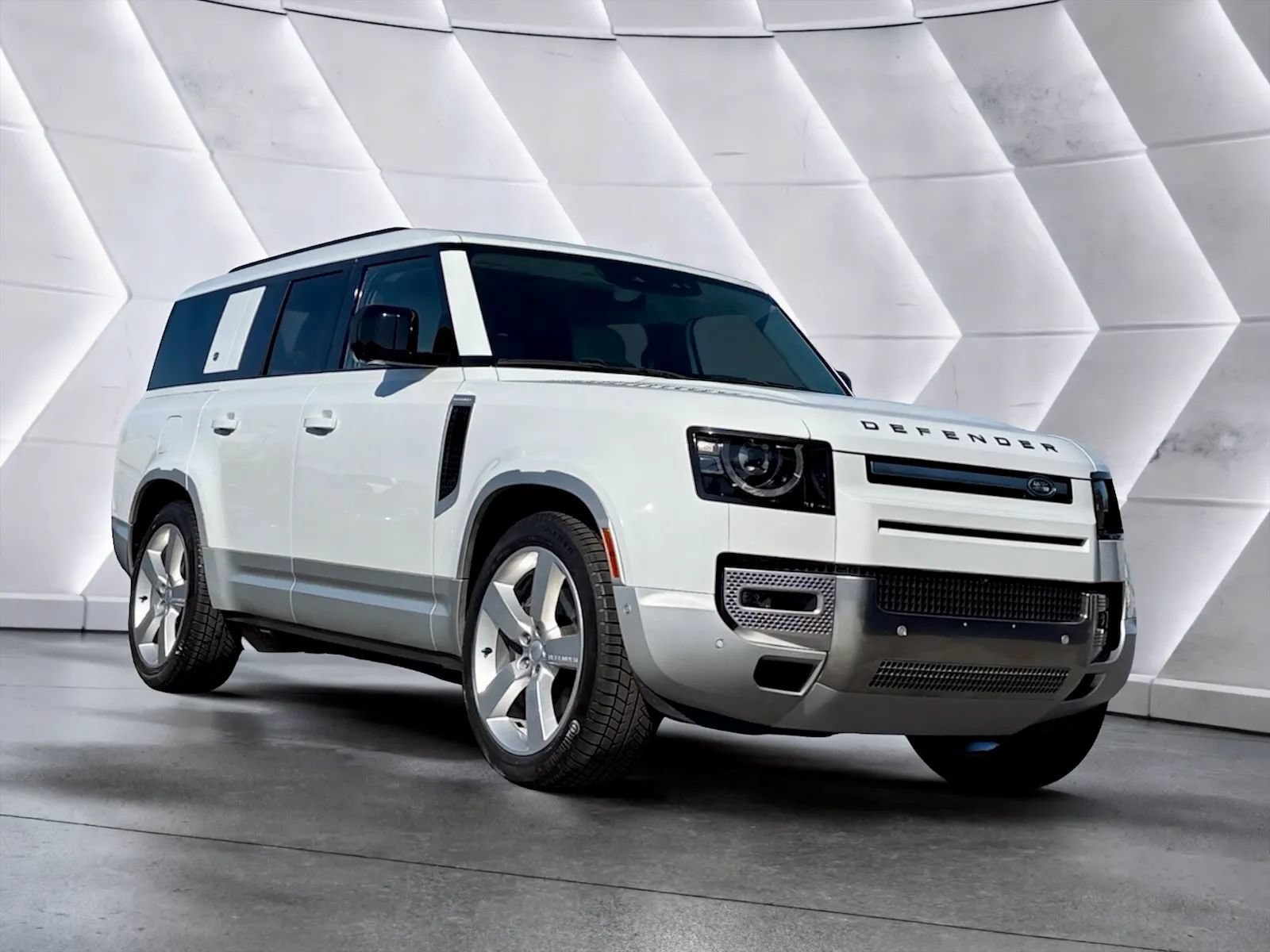 Used 2023 Land Rover Defender 130 First Edition AWD/4WD image 3