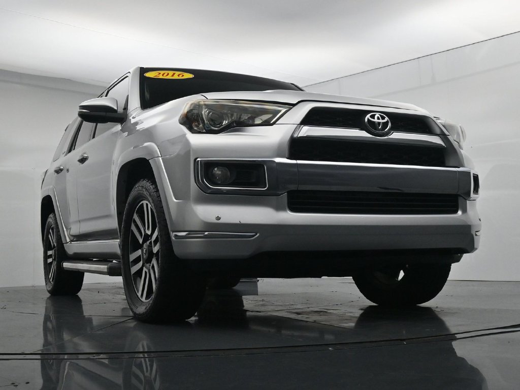 Used 2016 Toyota 4Runner Limited AWD/4WD image 33