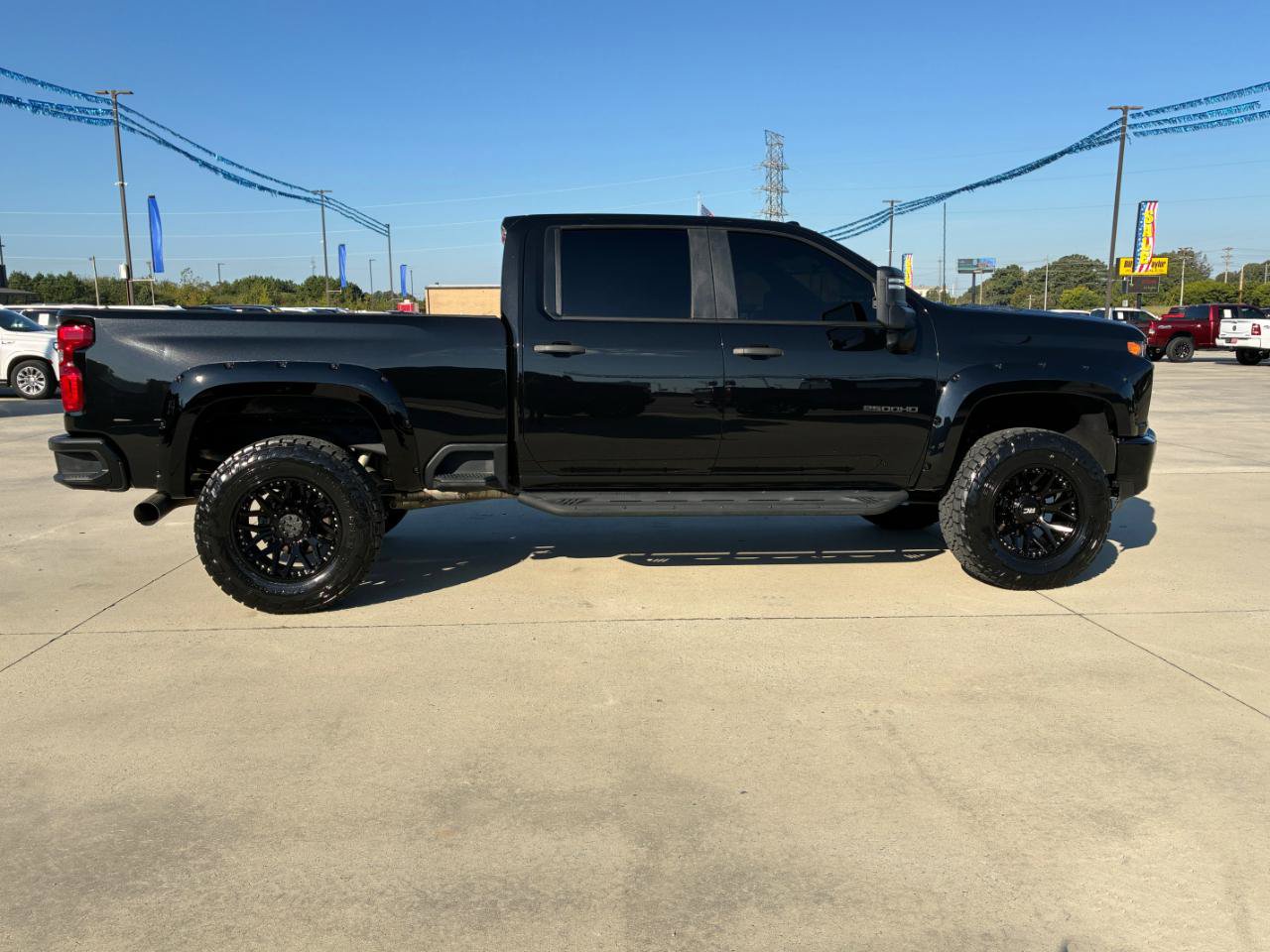 Used 2022 Chevrolet Silverado 2500 Custom w/ Custom Value Package AWD/4WD image 5