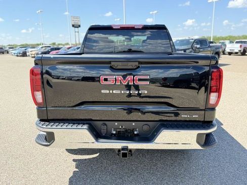 New 2026 GMC Sierra 1500 SLE image 7