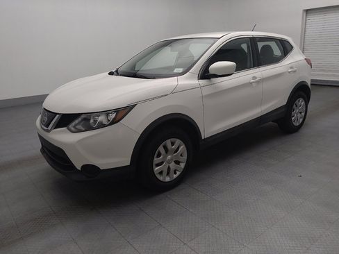 Used 2019 Nissan Rogue Sport S image 2