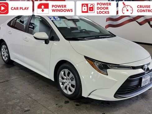 Certified 2025 Toyota Corolla LE image 1