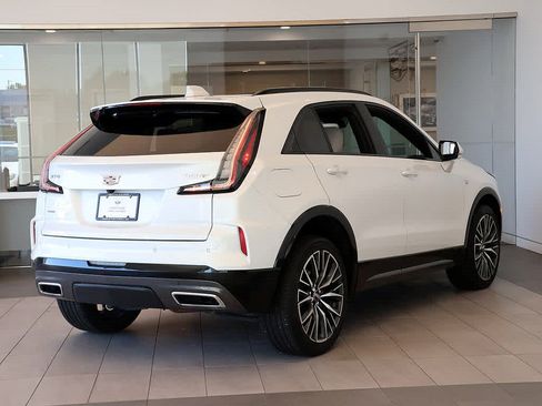 Used 2024 Cadillac XT4 Sport AWD/4WD image 7