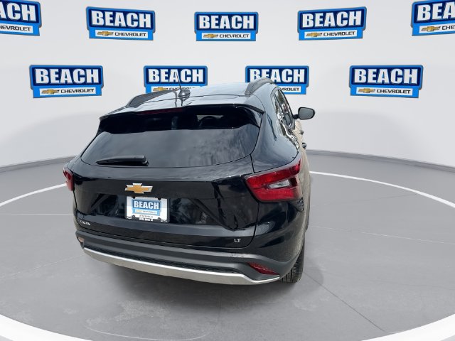 Used 2026 Chevrolet Trax LT FWD image 7