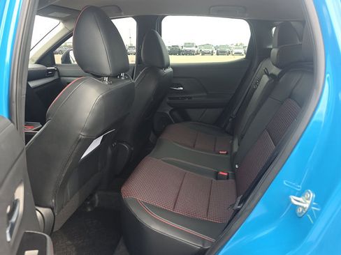 Used 2025 Nissan Kicks SR FWD image 6