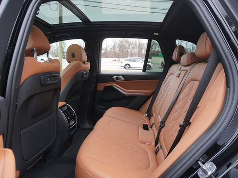 Used 2023 BMW X5 xDrive40i w/ Premium Package image 42