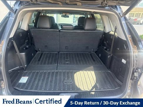 Used 2016 Toyota Highlander XLE AWD/4WD image 8