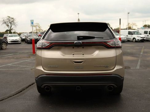 Used 2018 Ford Edge Titanium w/ Ford Safe & Smart Package AWD/4WD image 7