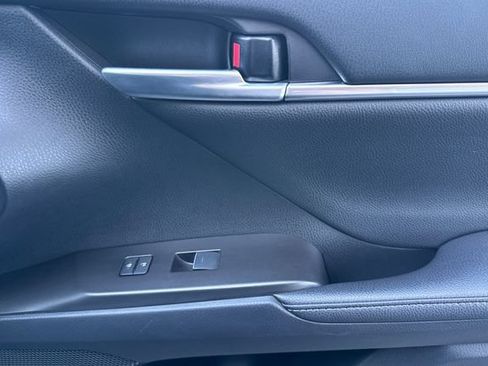 Used 2024 Toyota Camry XLE FWD image 21