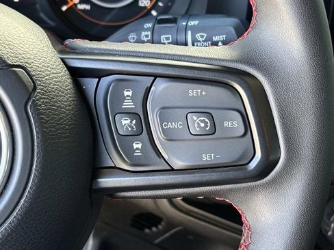 Used 2024 Jeep Wrangler Unlimited Rubicon image 24