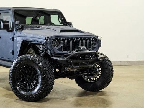 Used 2024 Jeep Wrangler Unlimited Rubicon w/ Technology Group AWD/4WD image 34