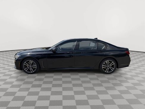 Used 2022 BMW 750i xDrive w/ M Sport Package AWD/4WD image 4