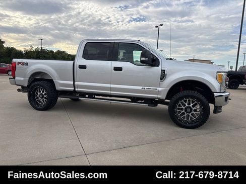 Used 2017 Ford F250 XLT w/ XLT Value Package image 29