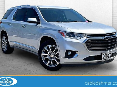 Used 2021 Chevrolet Traverse LS AWD/4WD image 1