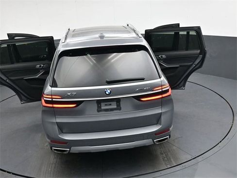 Used 2024 BMW X7 xDrive40i image 34