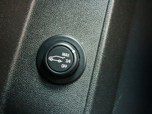 Used 2018 Chevrolet Equinox LT AWD/4WD image 24