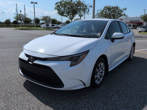 Certified 2025 Toyota Corolla LE FWD image 8