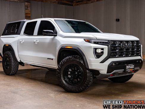 Used 2026 GMC Canyon AT4 w/ AT4 Premium Package AWD/4WD image 1