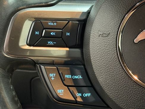 Used 2018 Ford Mustang GT Premium image 31