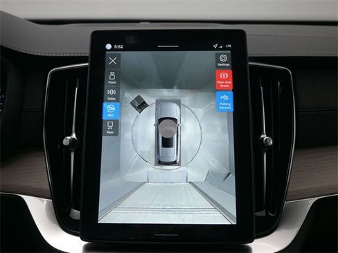 New 2026 Volvo XC90 B6 Plus w/ Protection Package Premier image 21