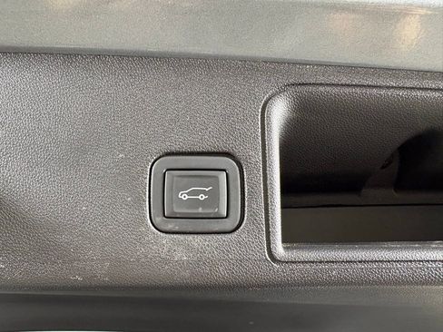 Used 2023 GMC Terrain SLT w/ Infotainment Package II FWD image 51