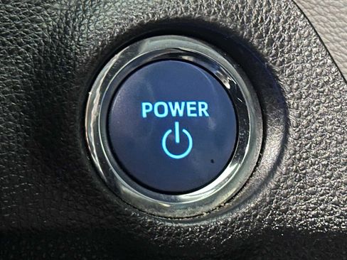 Used 2019 Toyota RAV4 XLE w/ Convenience Package image 19