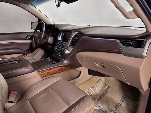 Used 2018 Chevrolet Tahoe Premier AWD/4WD image 37