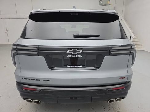 Used 2026 Chevrolet Traverse RS AWD/4WD image 11