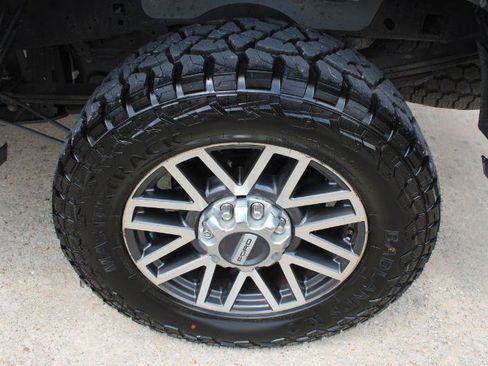 Used 2017 Ford F250 Lariat w/ Lariat Ultimate Package AWD/4WD image 29