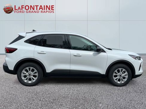 Certified 2025 Ford Escape Active AWD/4WD image 8