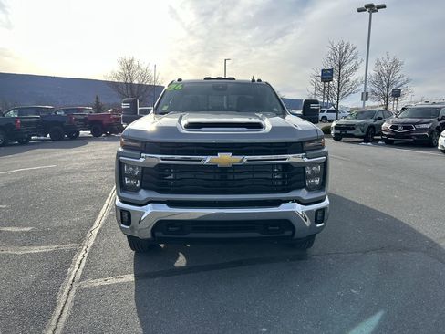 New 2026 Chevrolet Silverado 3500 LT image 2