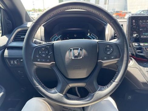Used 2024 Honda Odyssey Sport image 16