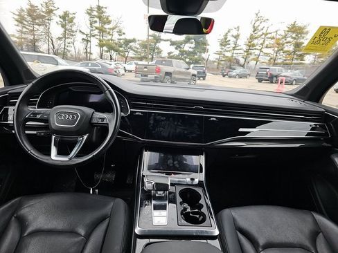 Used 2021 Audi Q7 3.0T Prestige image 4