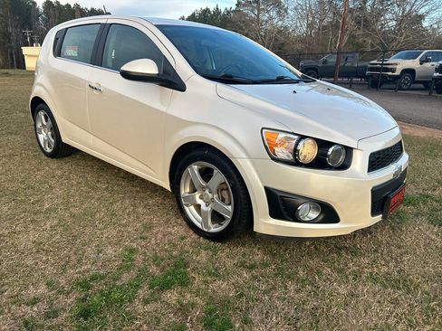 Used 2015 Chevrolet Sonic LTZ image 7