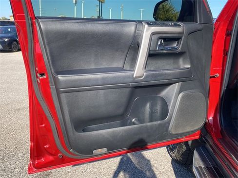 Used 2020 Toyota 4Runner TRD Off-Road Premium image 18