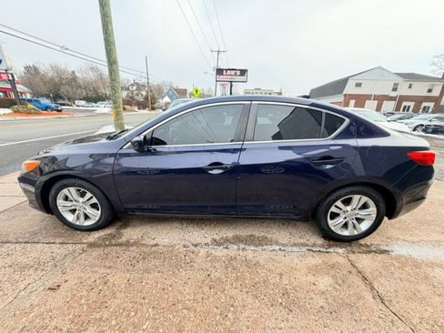 Used 2013 Acura ILX 4dr Sdn 2.0L image 4
