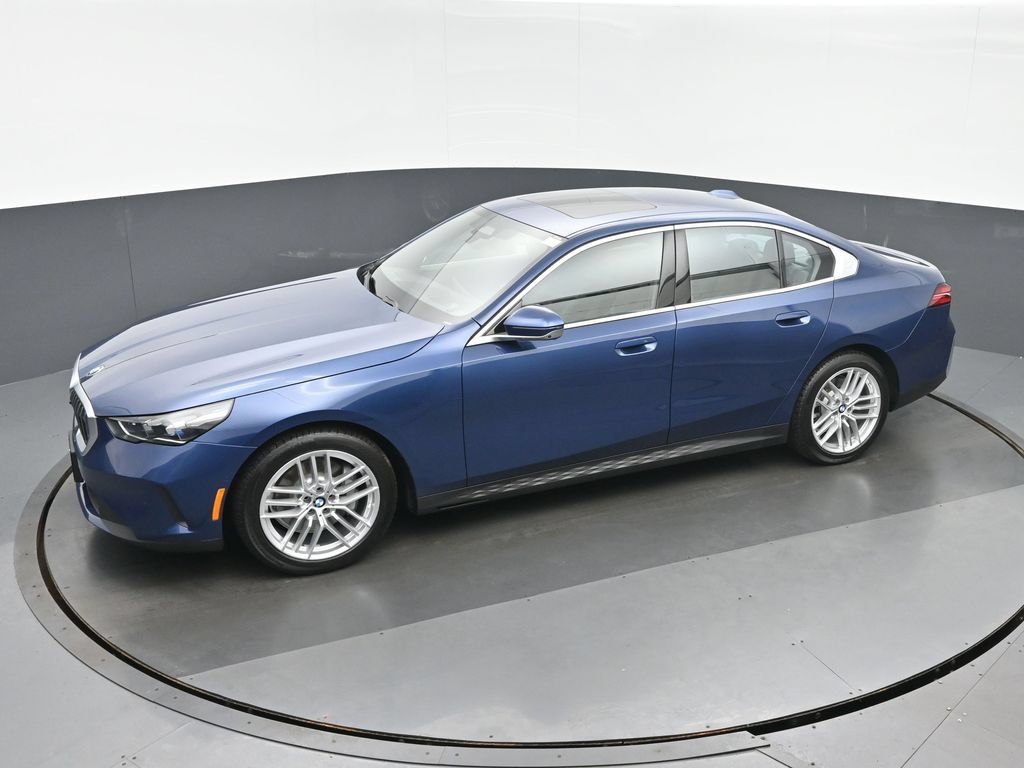 Used 2024 BMW 530i xDrive w/ Premium Package AWD/4WD image 35