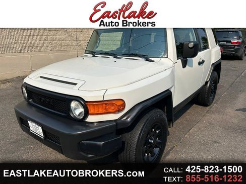 Used 2012 Toyota FJ Cruiser 4WD w/ Upgrade Pkg image 1