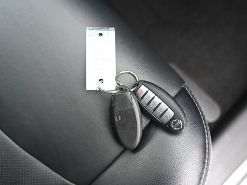 Used 2020 Nissan Pathfinder Platinum image 54