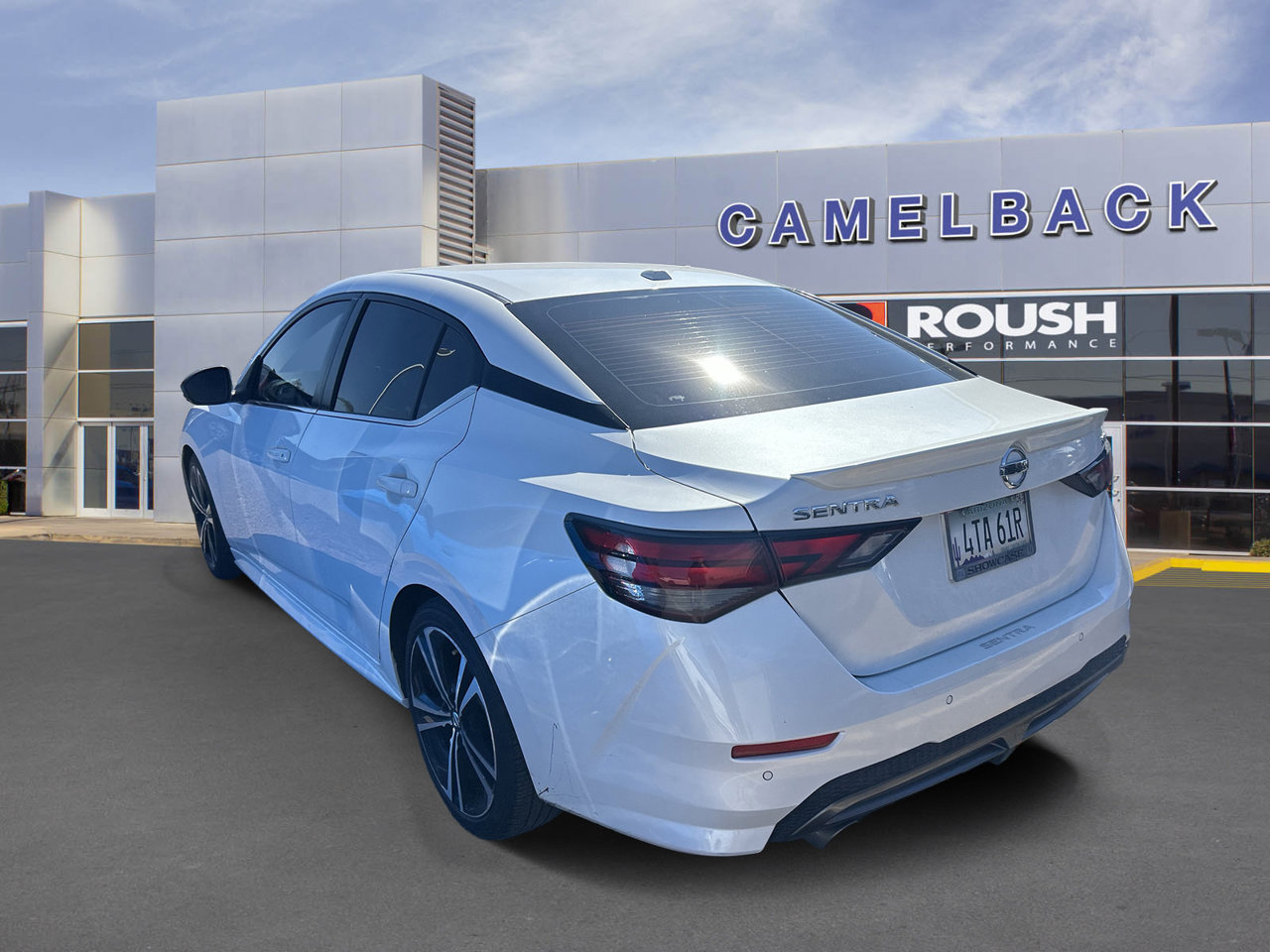 Used 2022 Nissan Sentra SR w/ SR Premium Package FWD image 5
