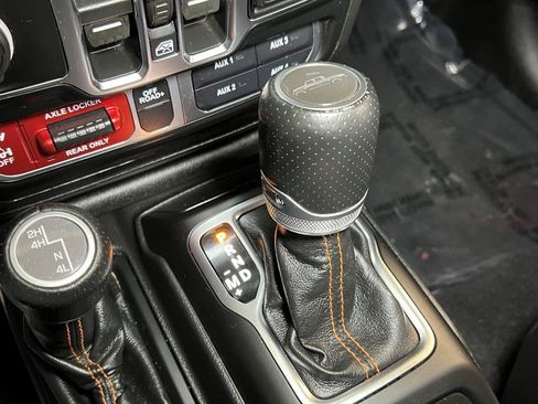 Certified 2022 Jeep Gladiator Mojave w/ LED Lighting Group image 41