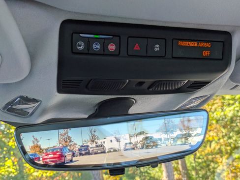 Used 2022 Chevrolet Corvette Stingray Premium Conv w/ Z51 Performance Package image 28