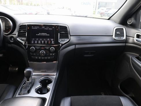 Used 2021 Jeep Grand Cherokee Laredo X image 23