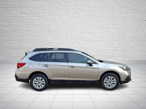 Used 2018 Subaru Outback 2.5i Premium AWD/4WD image 7