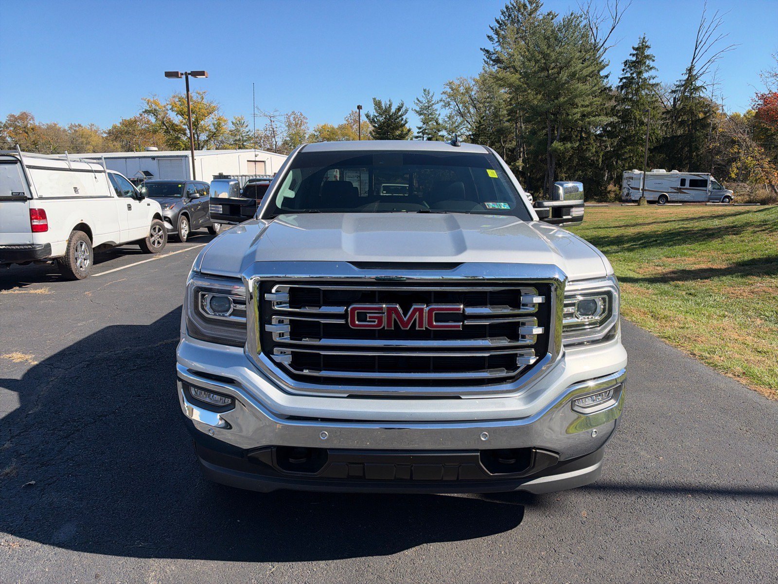 Used 2018 GMC Sierra 1500 SLT AWD/4WD image 2