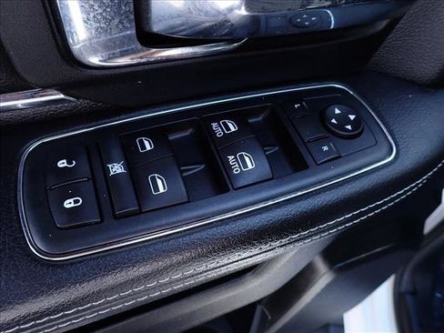Used 2014 RAM 1500 Laramie w/ Convenience Group AWD/4WD image 13